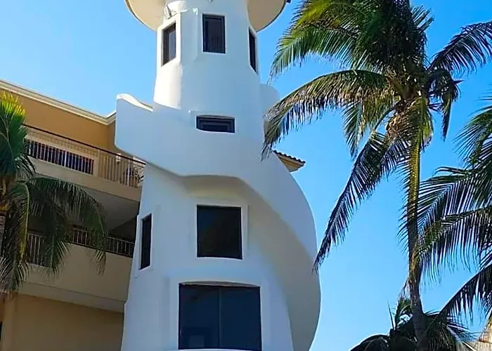 Ocean Front El Faro Reef 304 Aparthotel 4*